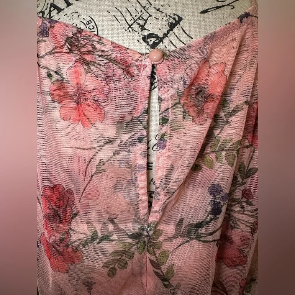 Lovely Grace Floral Halter Maxi Dress - Picture 6 of 8